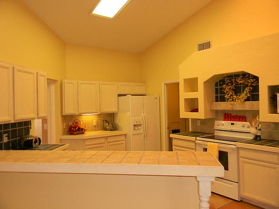 2nd image of 2717 Maywood St