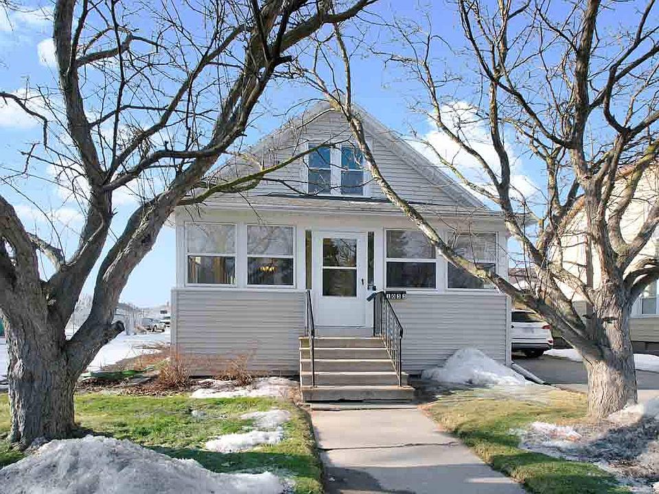 1st image of 1053 Shawano Ave