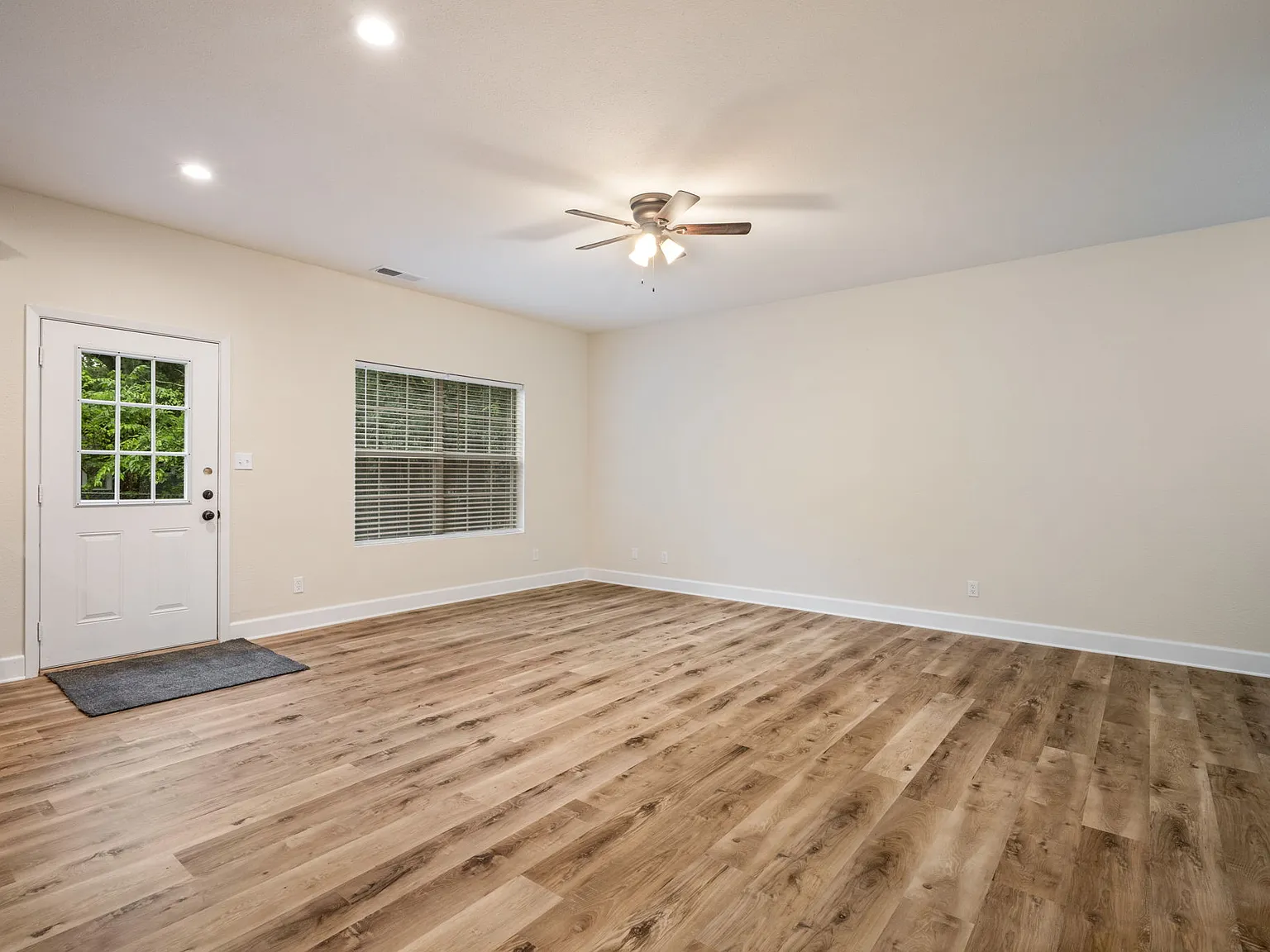 4 bed, 1547 sqft, $2,050 — Photo 3