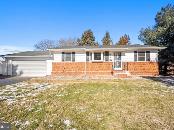 2 Hodgkins Pl, New Castle, DE 19720