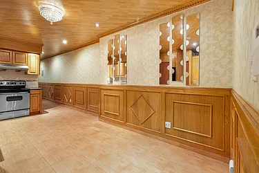 Sold by Manhattan Network Inc.