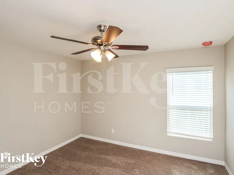 1161 Pluto St SE — Photo 10
