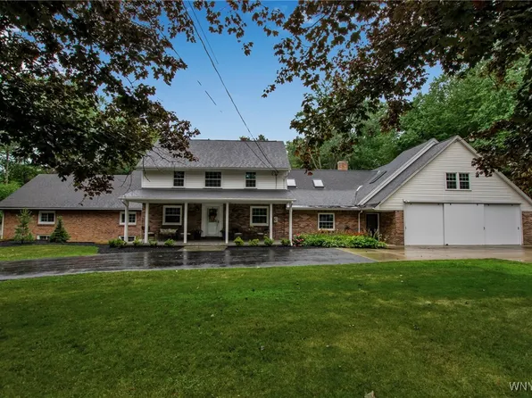 1750 Woodard Rd, Elma, NY 14059