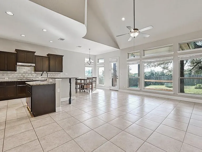 779 Wild Rose Dr — Photo 2