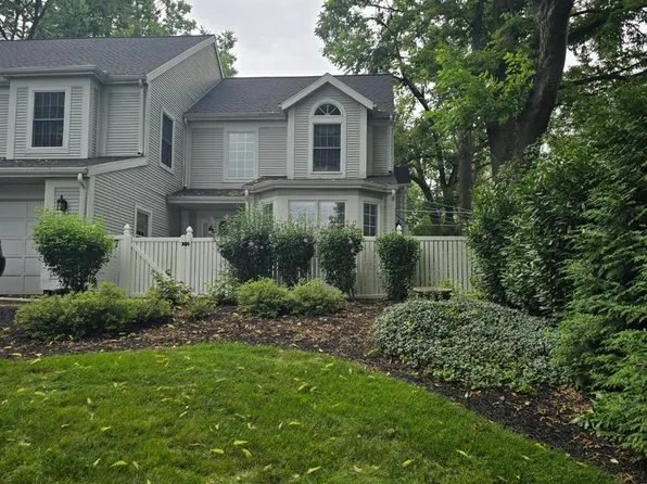 547 S 3rd St, Lemoyne, PA 17043