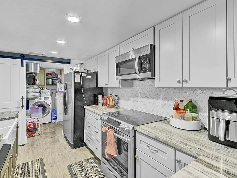 5893 Cassandra Ct — Photo 3