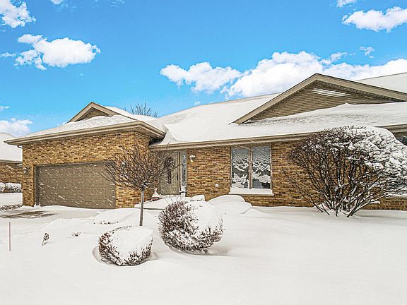 2nd image of 21137 Woodbridge Dr