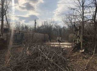 8533 Oakhill Rd, Clarkston, MI 48348