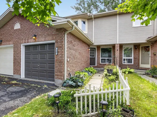 244 Huntersfield Dr, Ottawa, ON K1T 3M5