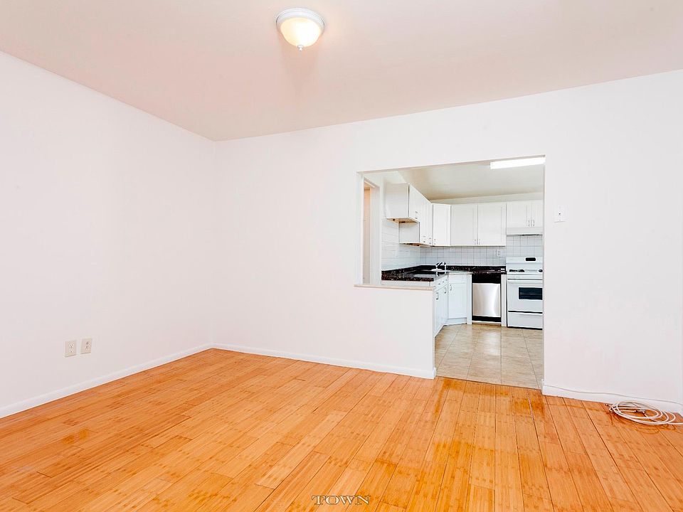 1st image of 95 Smith St #3
