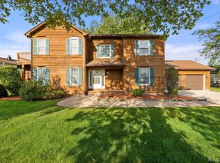 37509 Lakeville St, Harrison Township, MI