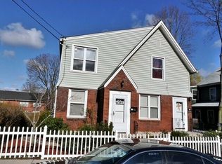 22 Lewis Ave, Meriden, CT 06451