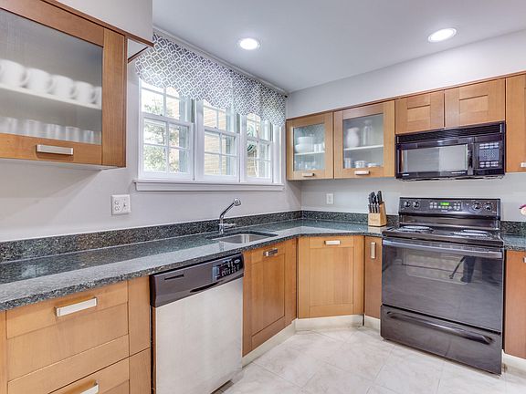 5th image of 14371 Saint Germain Dr