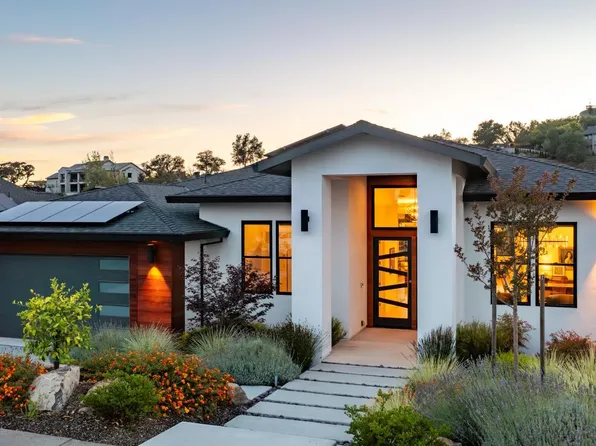 3735 Lakebriar Place, Santa Rosa, CA 95403