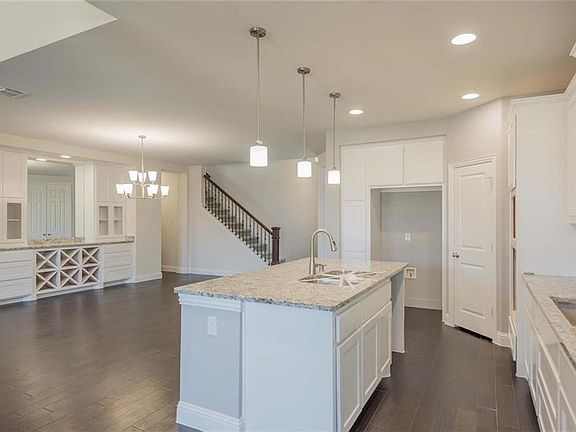4th image of 1512 Cherry Blossom Ln