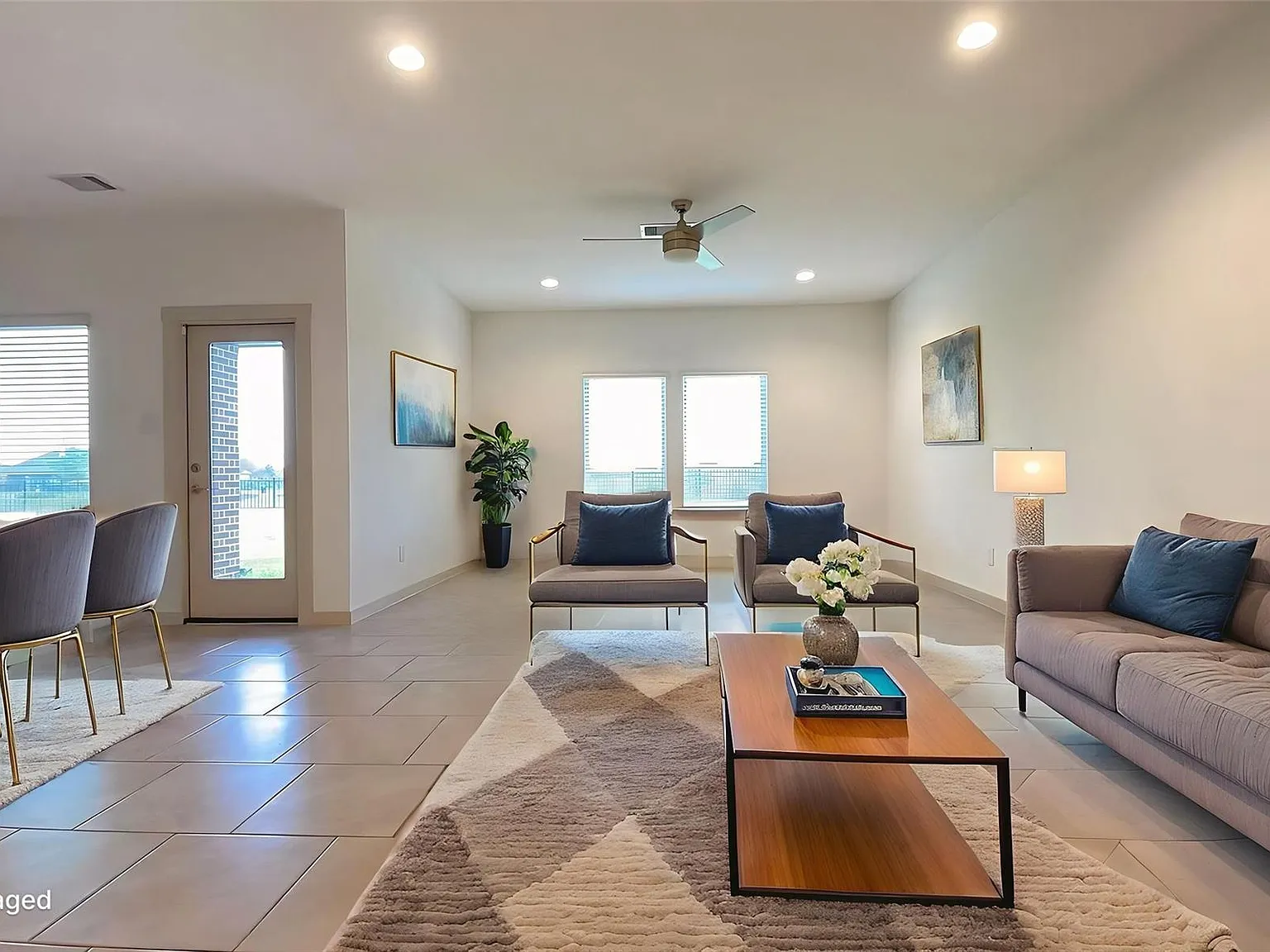 4 bed, 3.0 bath, 2427 sqft, $2,650 — Photo 3