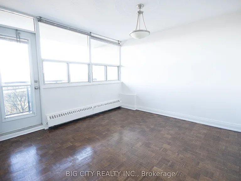1000 Broadview Ave #401 — Photo 2