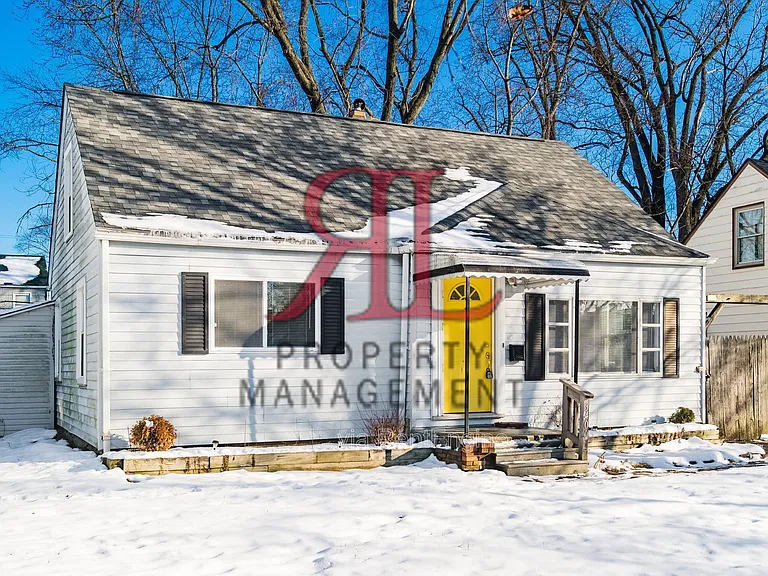 3400 Eisenhower Rd — Photo 2