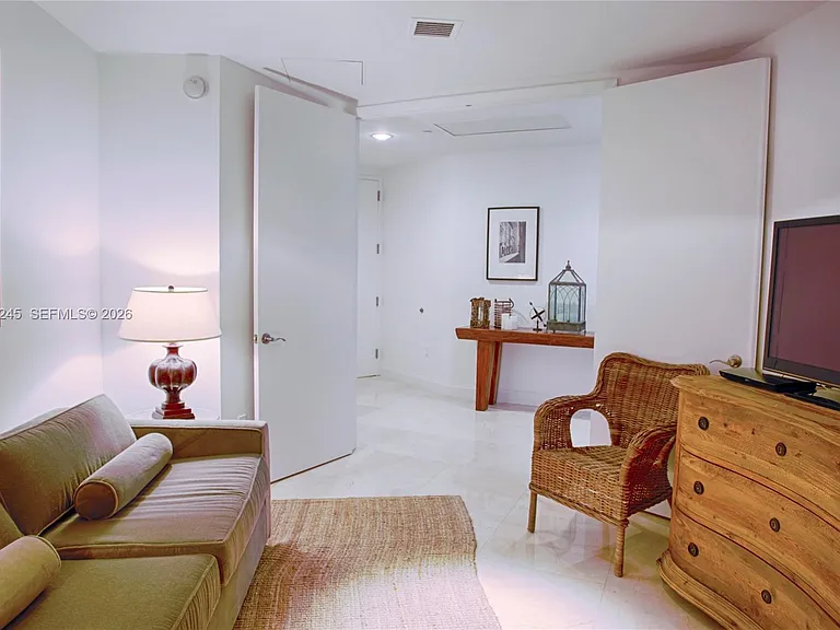 15811 Collins Ave #2303 — Photo 14