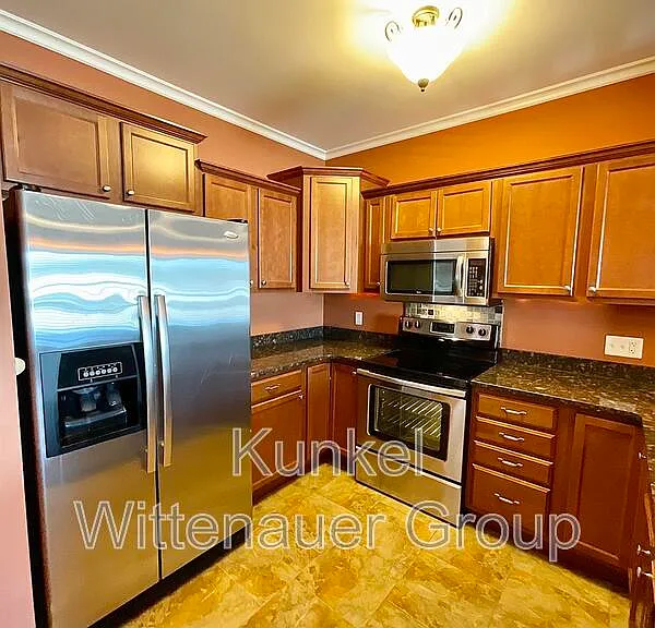409 W Washington St #G — Photo 4