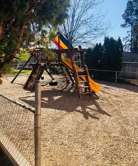 810 Grandridge Rd — Photo 5