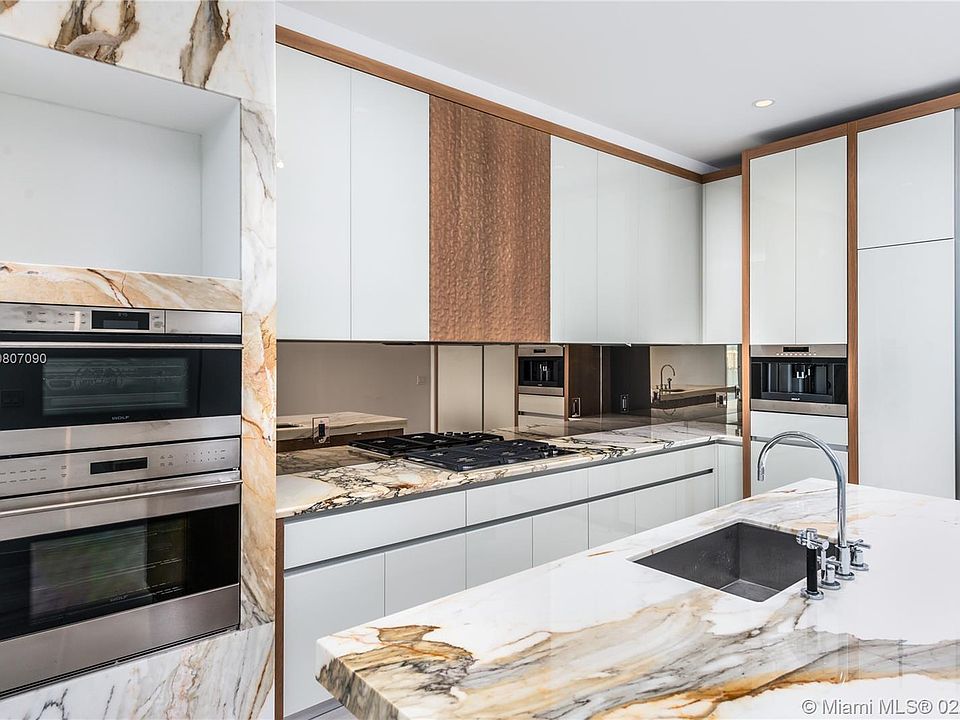 1st image of 2821 Bayshore #4C