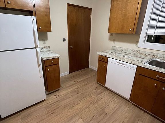 4th image of 5215 SW 62nd Ave