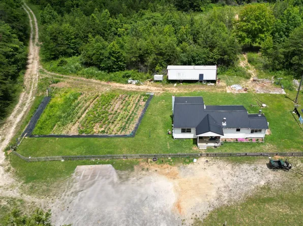 8288 Red House Rd, Phenix, VA 23959