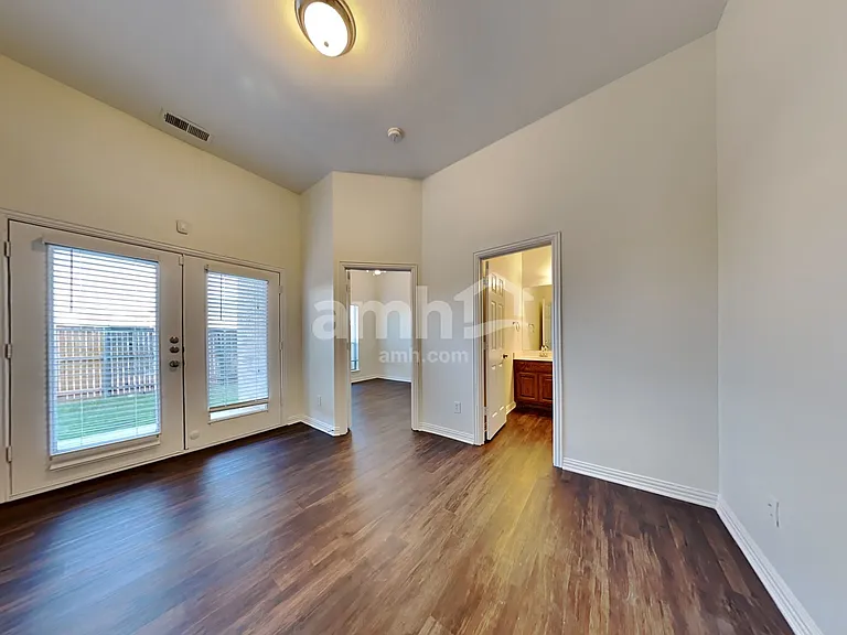 1831 Leann Ln — Photo 9
