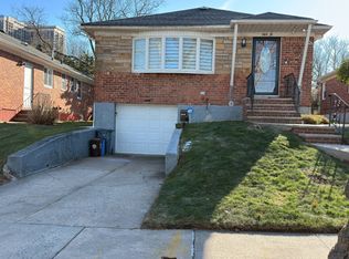262-16 60th Rd, Little Neck, NY 11362