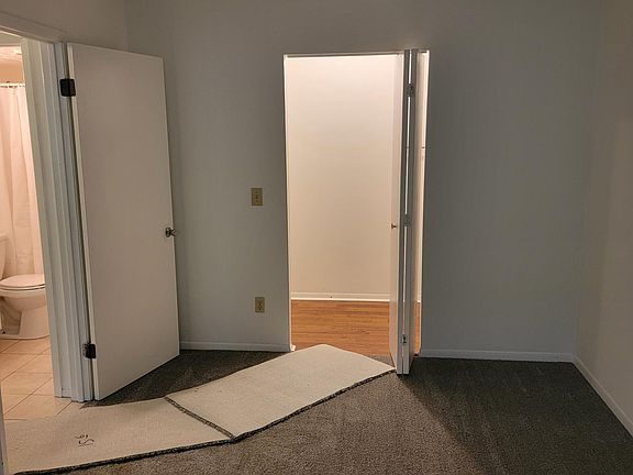 Entrance to walk in closet