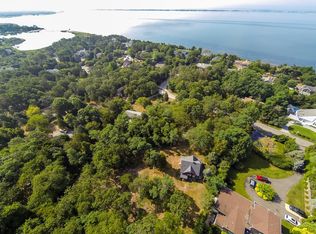 27 Cedar Dr, Hampton Bays, NY 11946