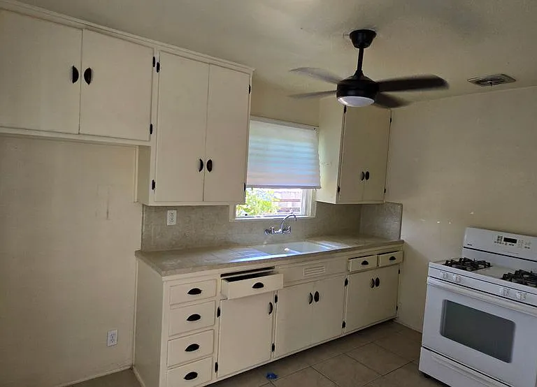 3435 E Terrace Ave — Photo 5