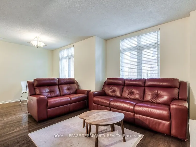 100 Redpath Ave #16 — Photo 3