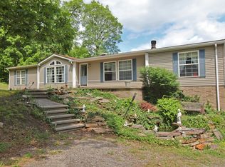 241 Peary Dr, Ford City, PA 16226