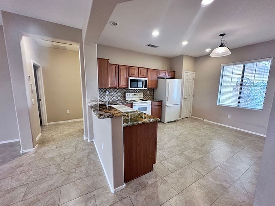 1st image of 16673 W Cabrera Ct
