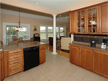 4th image of 4732 Shirley Ln