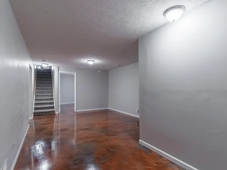 2400 P St — Photo 15