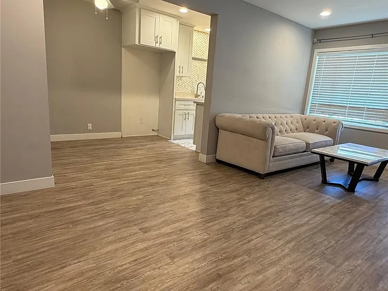 1739 E Appleton St #10 — Photo 6