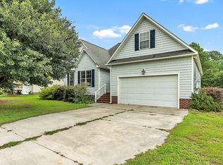 210 Raven Ridge Ct, Swansboro, NC 28584