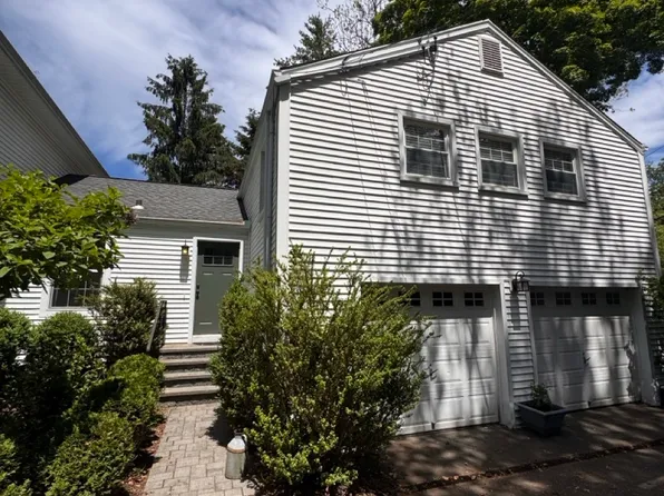 19 Whitney St, Westport, CT 06880