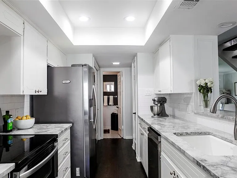 3980 Far West Blvd — Photo 6