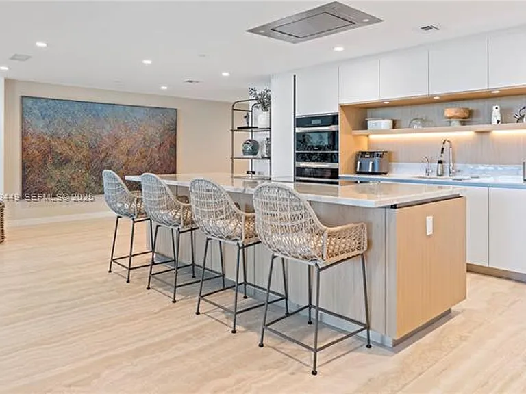 1135 103rd St #Penthouse 2 — Photo 7