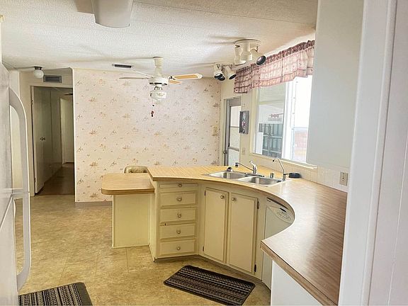 5th image of 14316 Ovid Dr