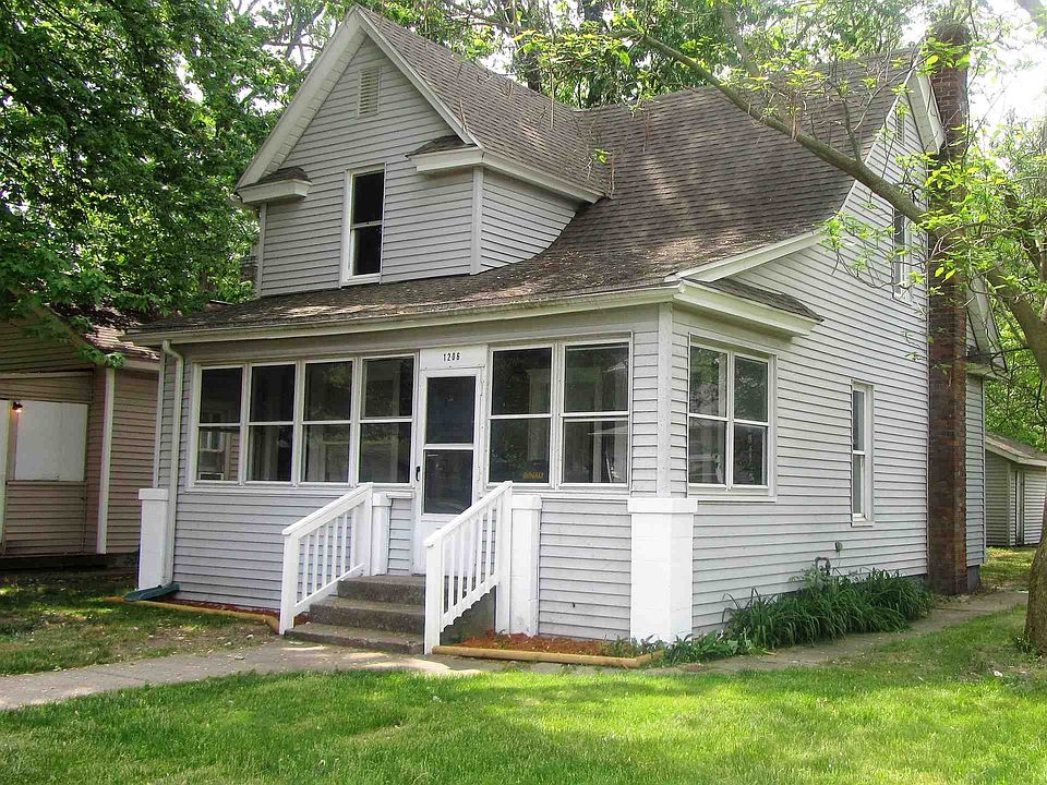 1st image of 1206 Cedar St