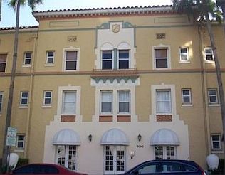 2nd image of 900 16th St APT 206