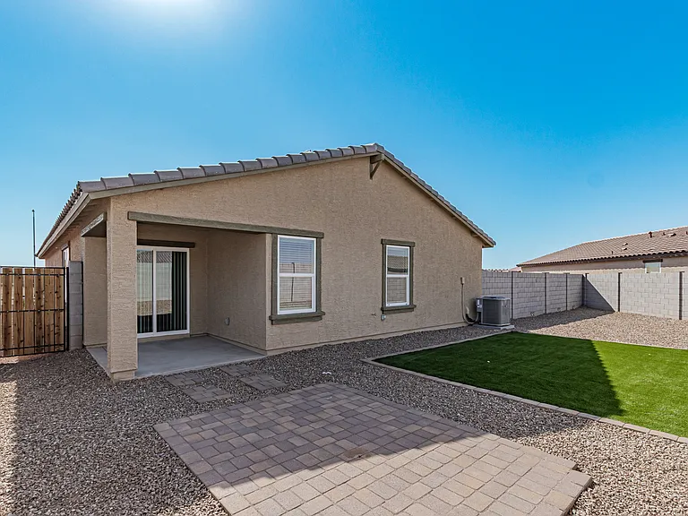 1402 E Peggy Dr — Photo 16