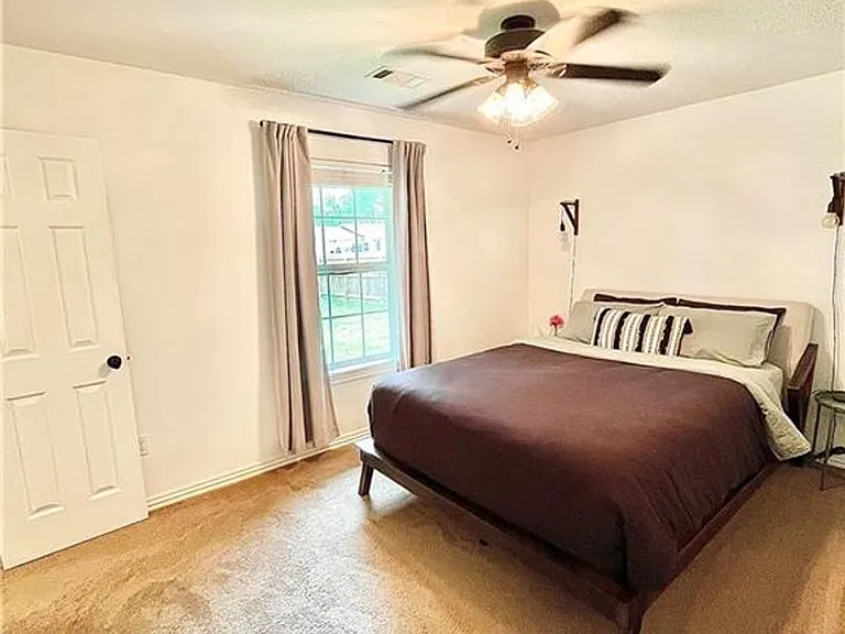 721 S Dockery Ln — Photo 11