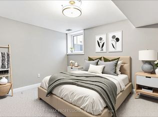 49 Barwood Cres, Kitchener, ON N2E 1T9