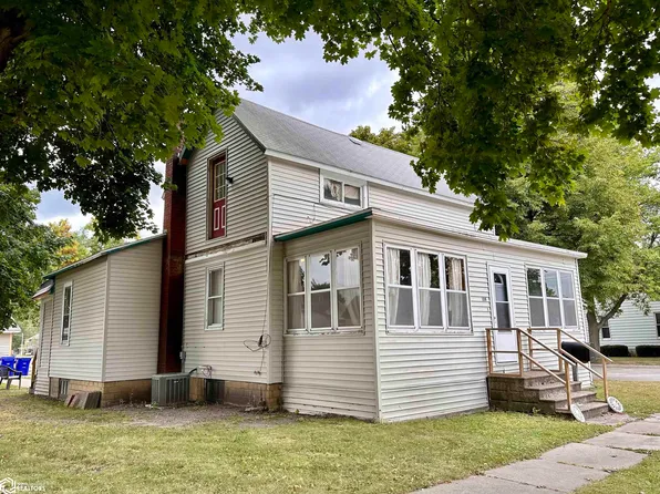 108 1st Ave SE, Britt, IA 50423
